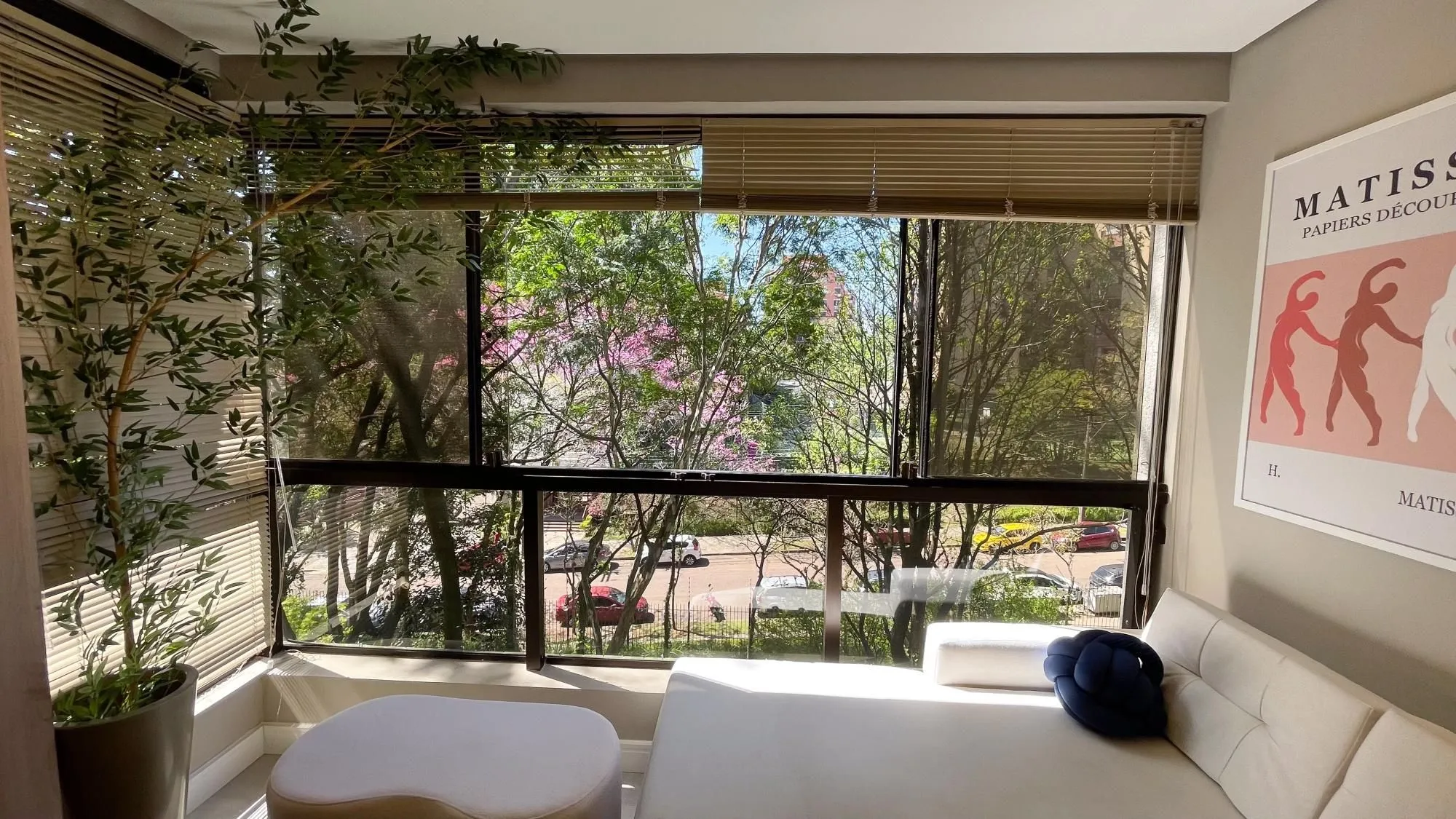 Imagem Vende-se apartamento com 3 quartos (1 suíte), 100m² e 1 vaga - Jardim Europa