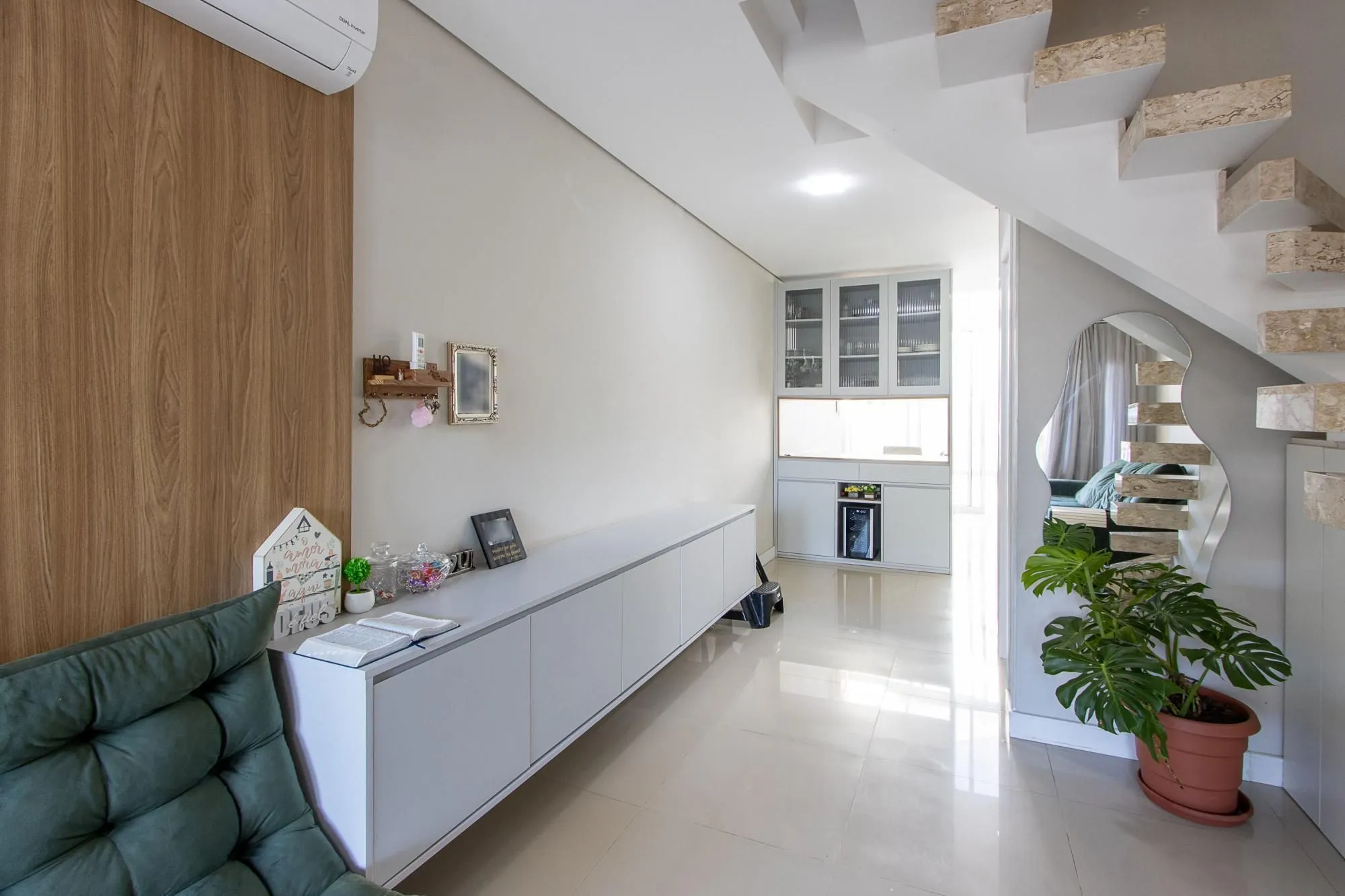 Imagem Ótima casa com 3dormitórios 1 suite no bairro Tristeza