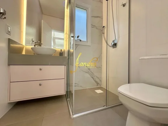 Imagem Excelente Casa no Condomínio Capão Ilhas! Estilo Contemporânea, mobiliada e decorada, composta por 03 suítes