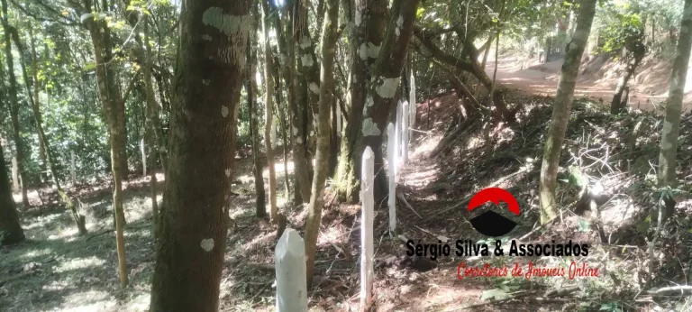 Imagem Terreno a Venda Localizado na Região da Vila Natal em Campos do Jordão -SP.