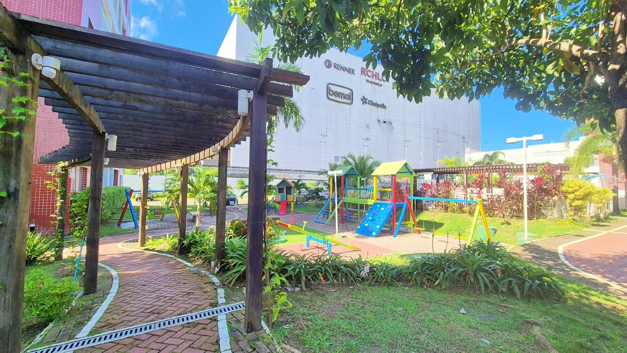 Imagem Apartamento com 2 Quartos à Venda ou Locação, 66 m² em Ponta Negra - Manaus