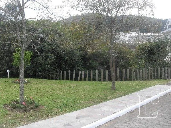 Imagem Terreno de 300 m² no charmoso bairro Hípica
