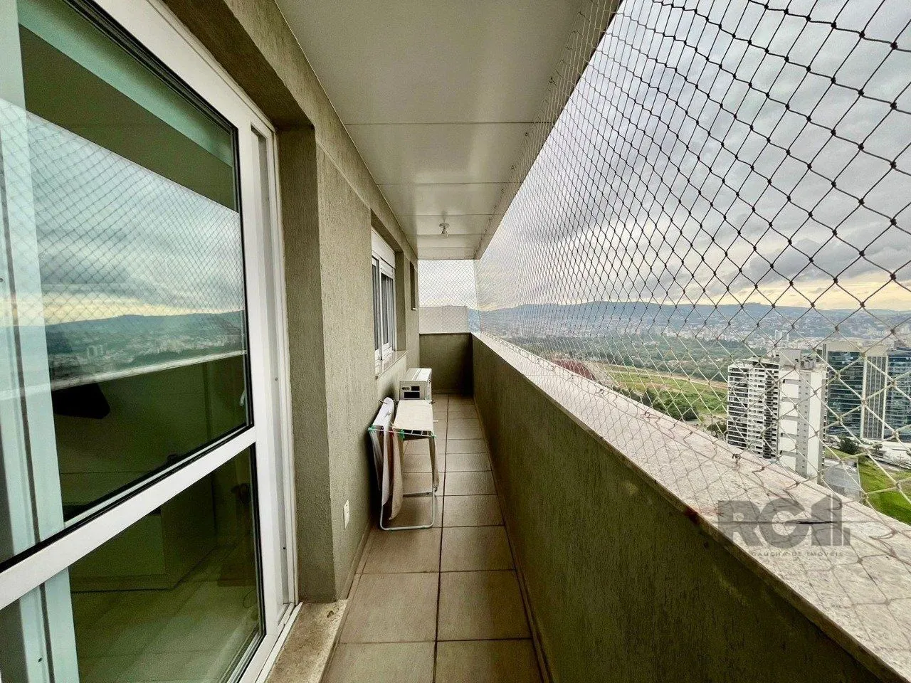 Imagem APARTAMENTO 2 QUARTOS BAIRRO PETRÓPOLIS - PORTO ALEGRE - RS - VISTA DESLUMBRANTE