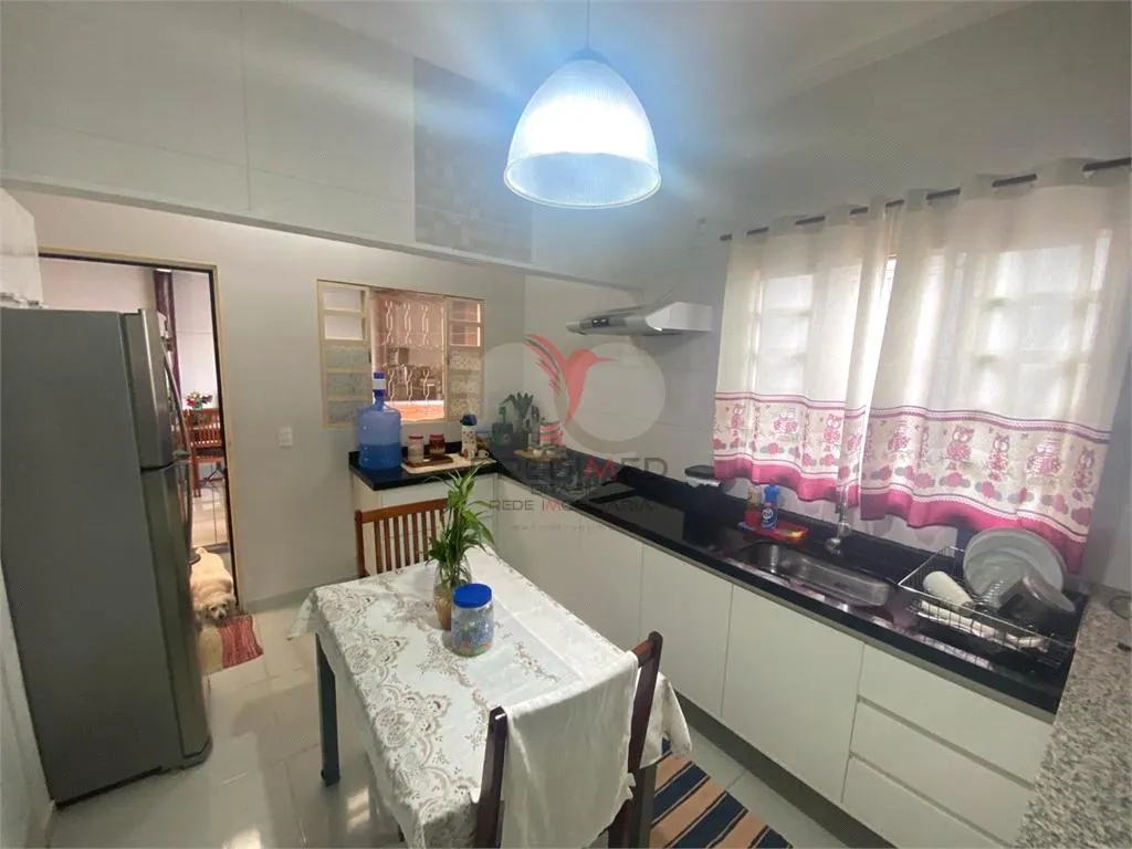 Imagem Casa de 2 quartos, 209m² no bairro Jardim Planalto, em Lençóis Paulista