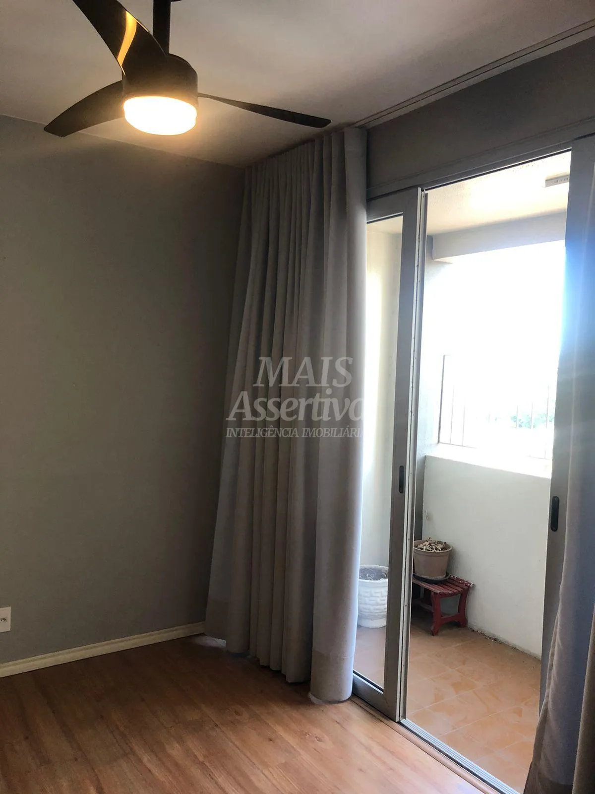 Imagem Apartamento semi-mobiliado para venda Dom Pedro II e - 9º andar