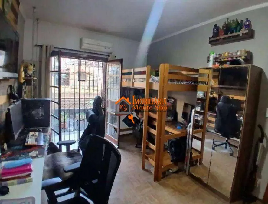 Imagem Sobrado com 3 dormitórios à venda, 214 m² por R$ 1.220.000 - Vila Rosália - Guarulhos/SP