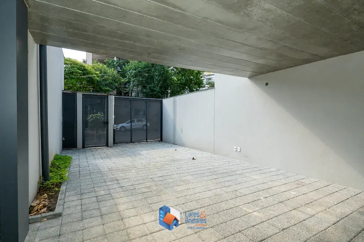 Imagem Casa para venda em Vila Madalena com 3 quartos, sendo 3 suítes, 278m²