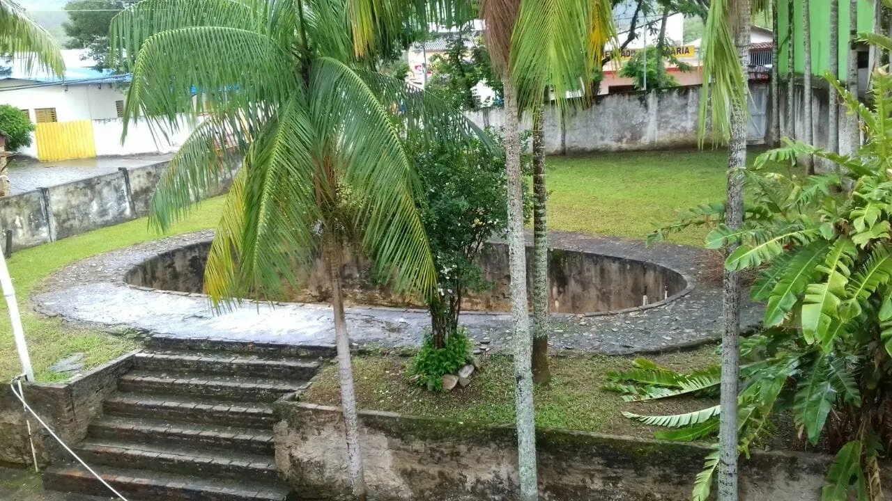 Imagem Casa à venda 3 Quartos, 1 Vaga, Pedrinha, Guaratinguetá - SP