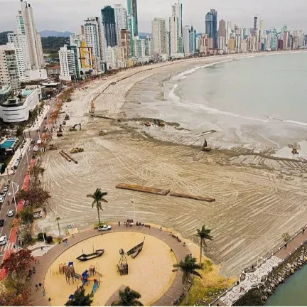 Imagem Apartamento com 2 Quartos à Venda, Locação ou Temporada, 59 m² em São Francisco de Assis - Camboriú