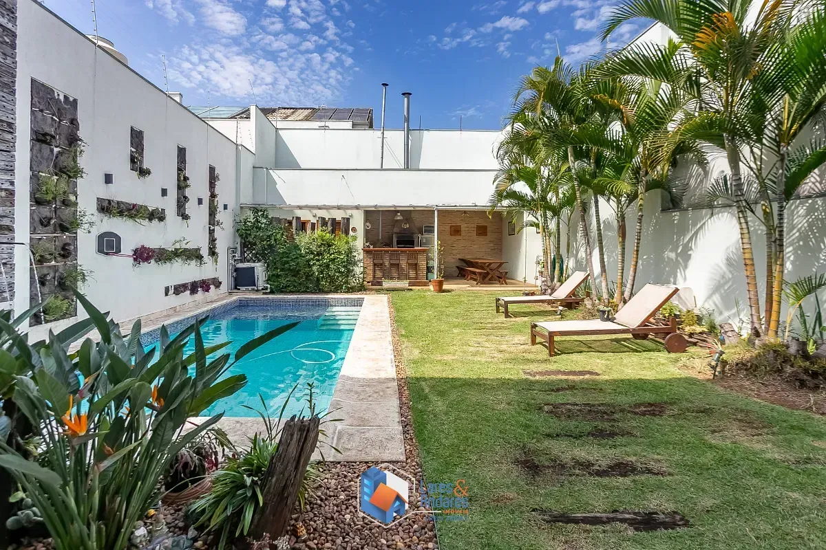 Imagem Casa para venda em Planalto Paulista com 3 quartos, sendo 3 suítes, 400m²
