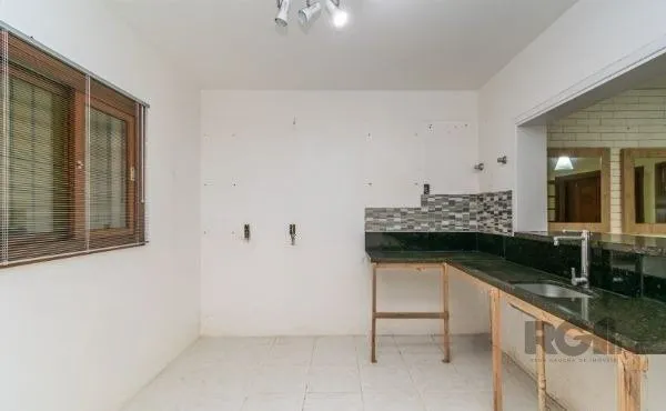 Imagem Casa Condominio no bairro Guarujá de 3 dormitórios 1 vaga