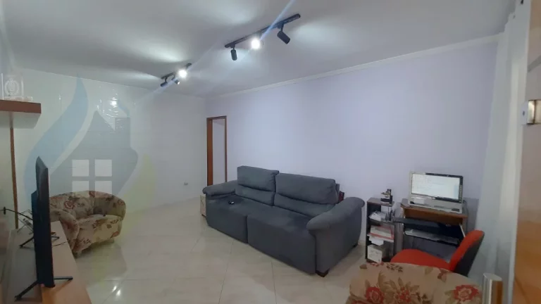Imagem Casa de 2 dormitórios sendo 1 suíte, 3 banheiros, 3 vagas, com 240m² no Rudge Ramos, São Bernardo do Campo