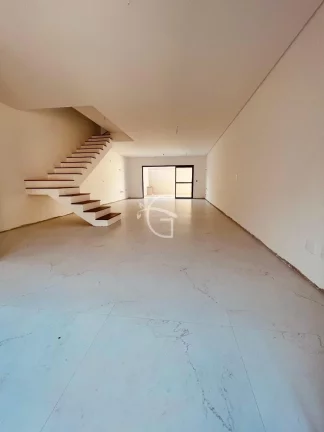 Imagem Sobrado residencial localizado em uma das regiões mais valorizadas de Joinville, no bairro Anita Garibaldi.