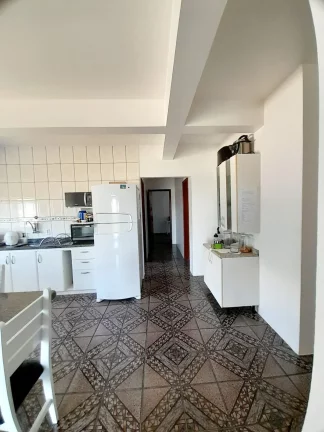Imagem Magnífico Imóvel em Garopaba-SC: Casa e 2 Aptos, Vista para o Mar, 310m², Próx. à Praia.