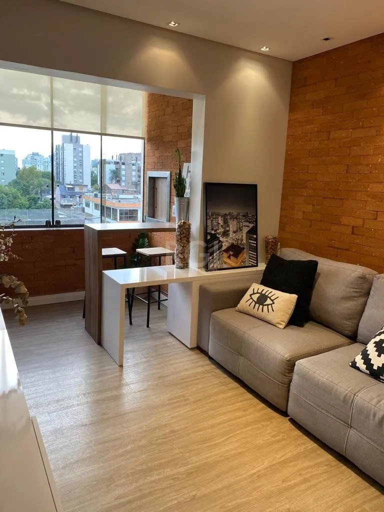 Imagem Excelente apartamento mobiliado de 2 dormitórios e 1 vaga de garagem