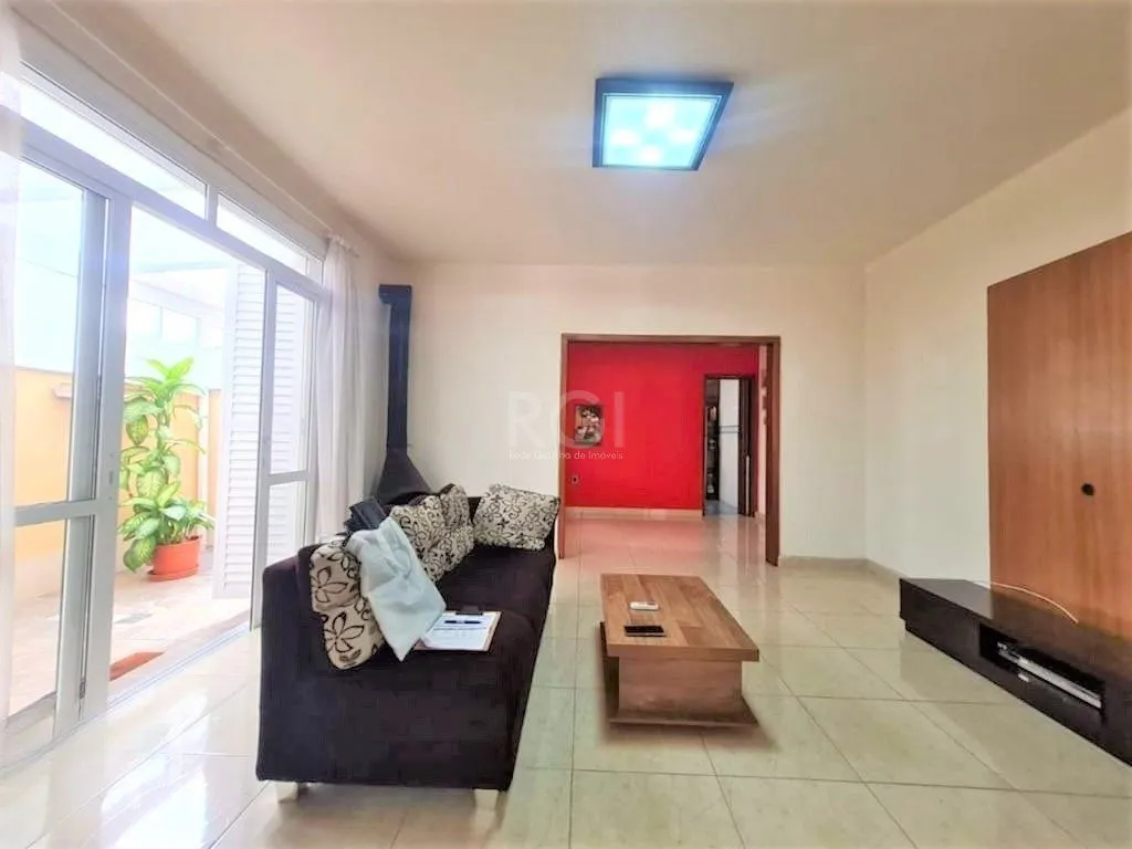 Imagem Apartamento de 3 dormitórios, Bairro Menino Deus
