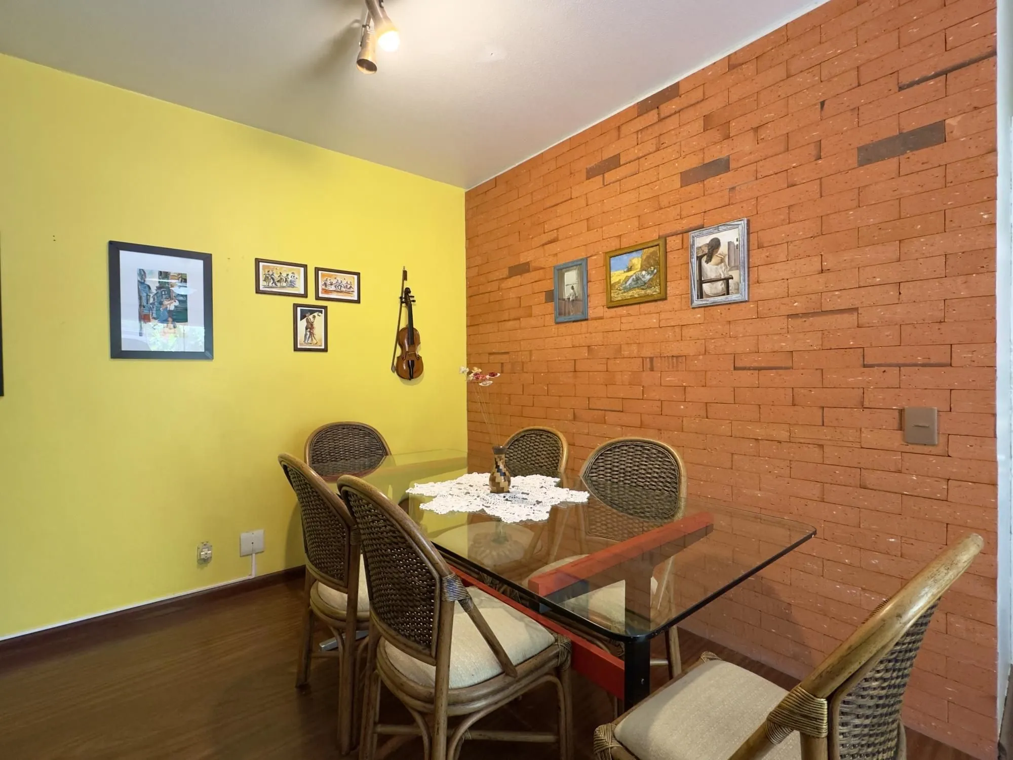 Imagem Apartamento 2 dormitórios com sacada e vaga de garagem próximo à PUCRS