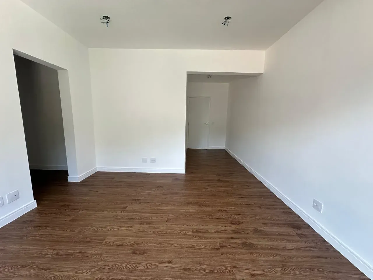 Imagem Sobrado com 4 Quartos à Venda, 341 m² em Represa - Ribeirão Pires