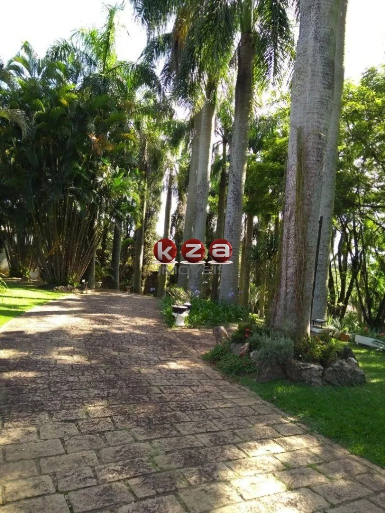 Imagem Imperdível Chácara à Venda em Valinhos-SP, 4 Quartos, 4 Suítes, 2 Salas, 6 Banheiros, 10 Vagas de Garagem, 240m² de Área!