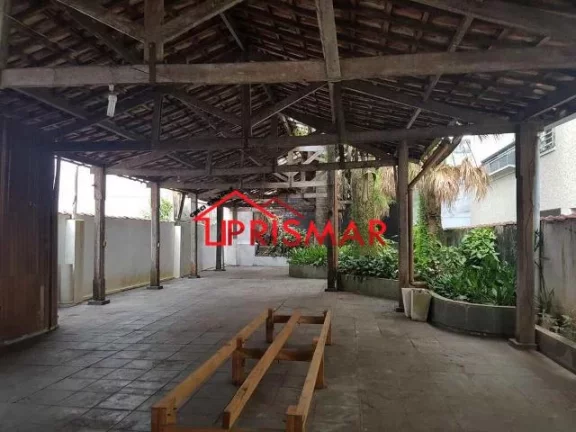 Imagem Vende Casa no Gonzaga, Santos - 500 mts