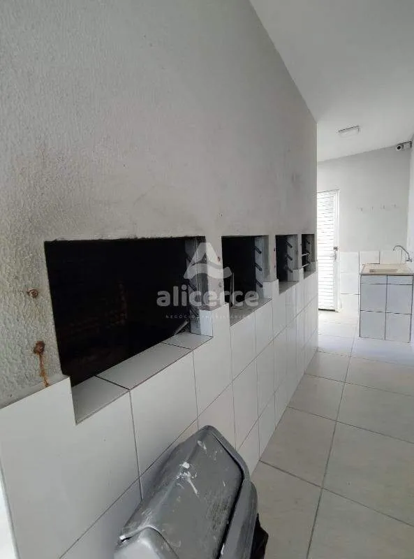 Imagem Apartamento Recém reformado, semi mobiliado 2 Dormitórios , elevador, piscina, Barreiros, São José/SC