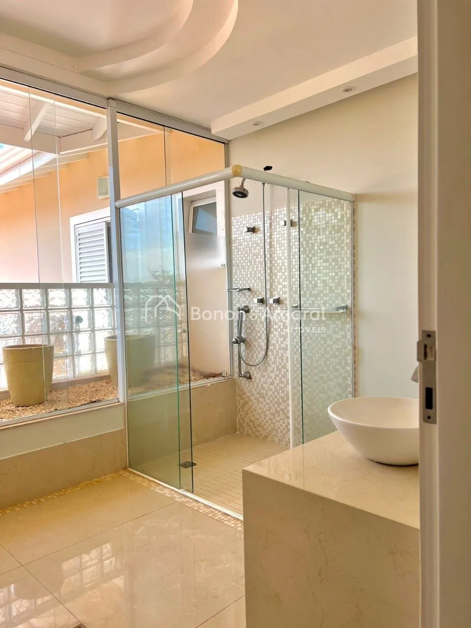 Imagem Casa de condomínio com 4 Quartos e 5 banheiros à Venda, 397m² por R$ 1.865.000