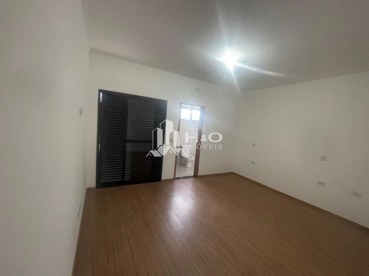 Imagem Oportunidade, Sobrado Impecável na Vila Feliz - 3 Dormitórios, 3 Suítes, 4 Vagas e Acabamento de Alto Padrão