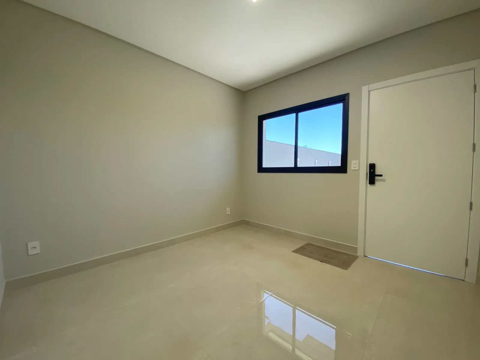 Imagem Casa à venda com 108m2 por R$ 715.000,00