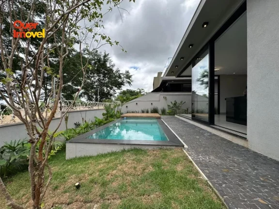 Imagem Imóvel de luxo em condomínio na Vila do Golf em Ribeirão Preto-SP! 4 quartos, 4 suítes, 4 vagas de garagem e 261m². Aproveite! Quer Imóvel Negócios Imobiliários.