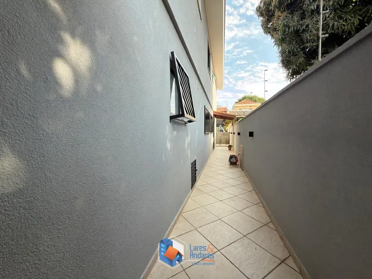 Imagem Sobrado para venda em Parque Vitória com 3 quartos, sendo 1 suíte, 208m²