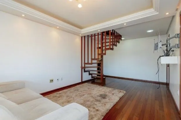Imagem Linda cobertura de 4 dormitórios,1 suíte , 4 banheiros para venda, 4 vagas de garagens cobertas e escrituradas, 1 terraço com deck, piscina e churrasqueira no bairro Jardim Lindóia em Porto Alegre/RS.