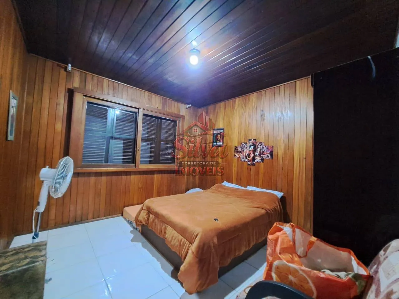 Imagem Casa 3 dormitórios com anexo a 180m do mar