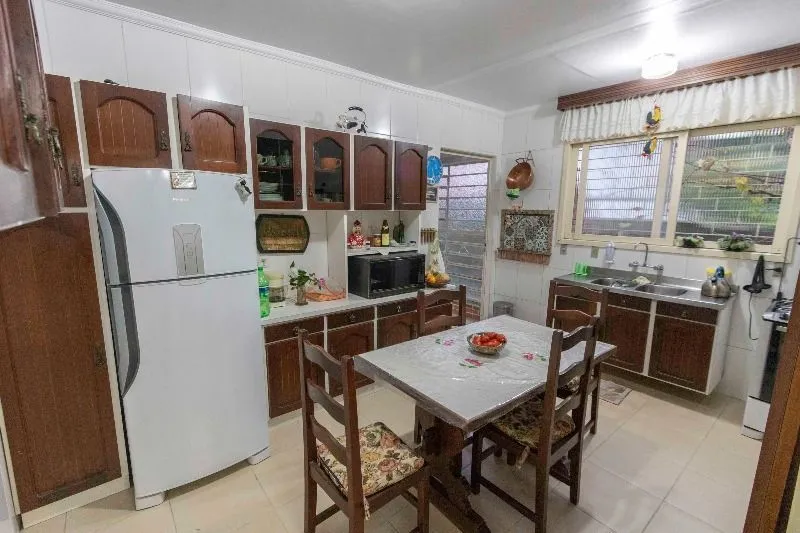 Imagem Casa para Venda - 231.72m², 4 dormitórios, sendo 1 suites, 3 vagas - Tristeza