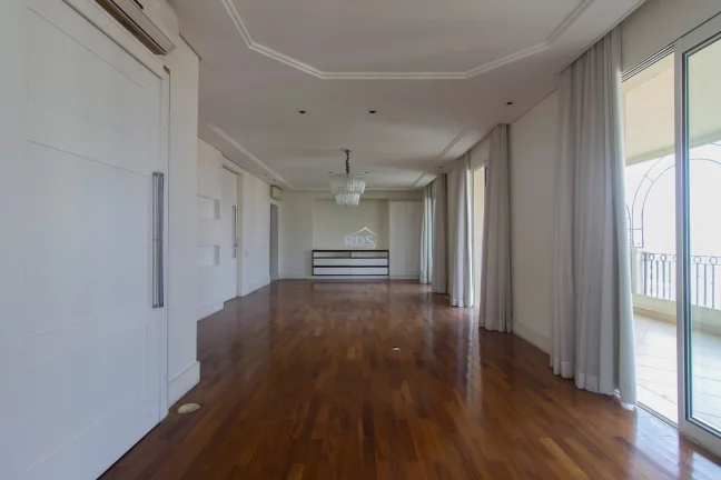 Imagem Vende apartamento de 260m² com 4 suítes e 4 vagas no Edifício Lindenberg Tangará