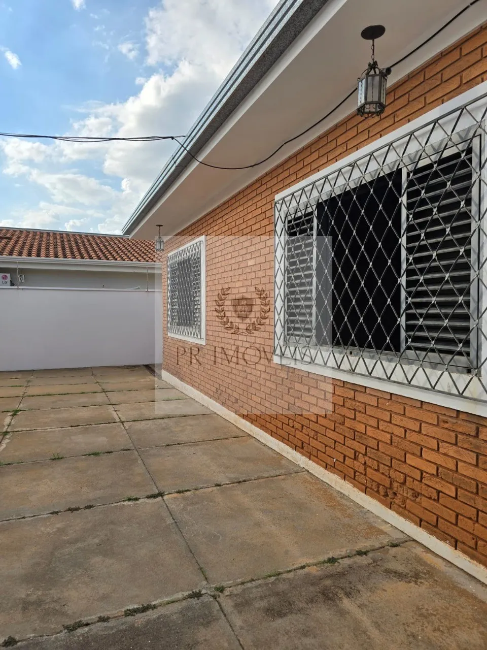 Foto do imóvel Imperdível oportunidade: Casa à venda em Araraquara-SP, na Vila Harmonia, 3 quartos, 1 suíte, 2 salas, 3 vagas, 184,97m².