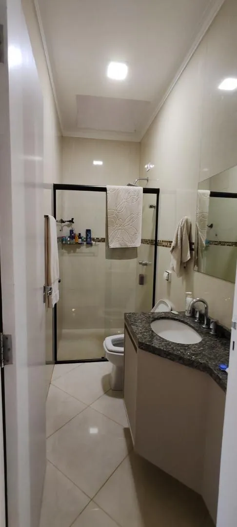 Imagem Sobrado mobiliado à venda em Cascavel, Coqueiral - 110.18m², suíte mais dois quartos, Churrasqueira, Portão eletrônico