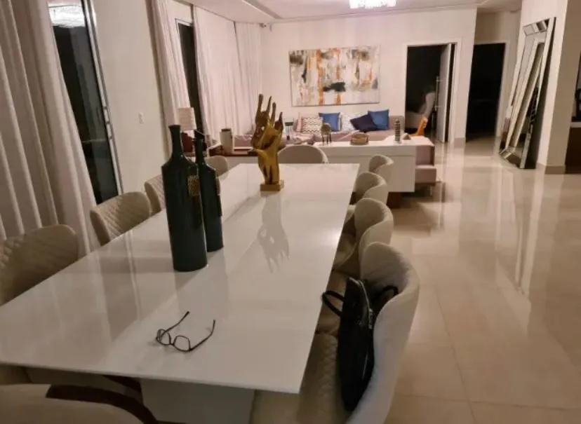 Imagem Casa Alto Padrão Localizada no Condominio Vila dos Inglezes.