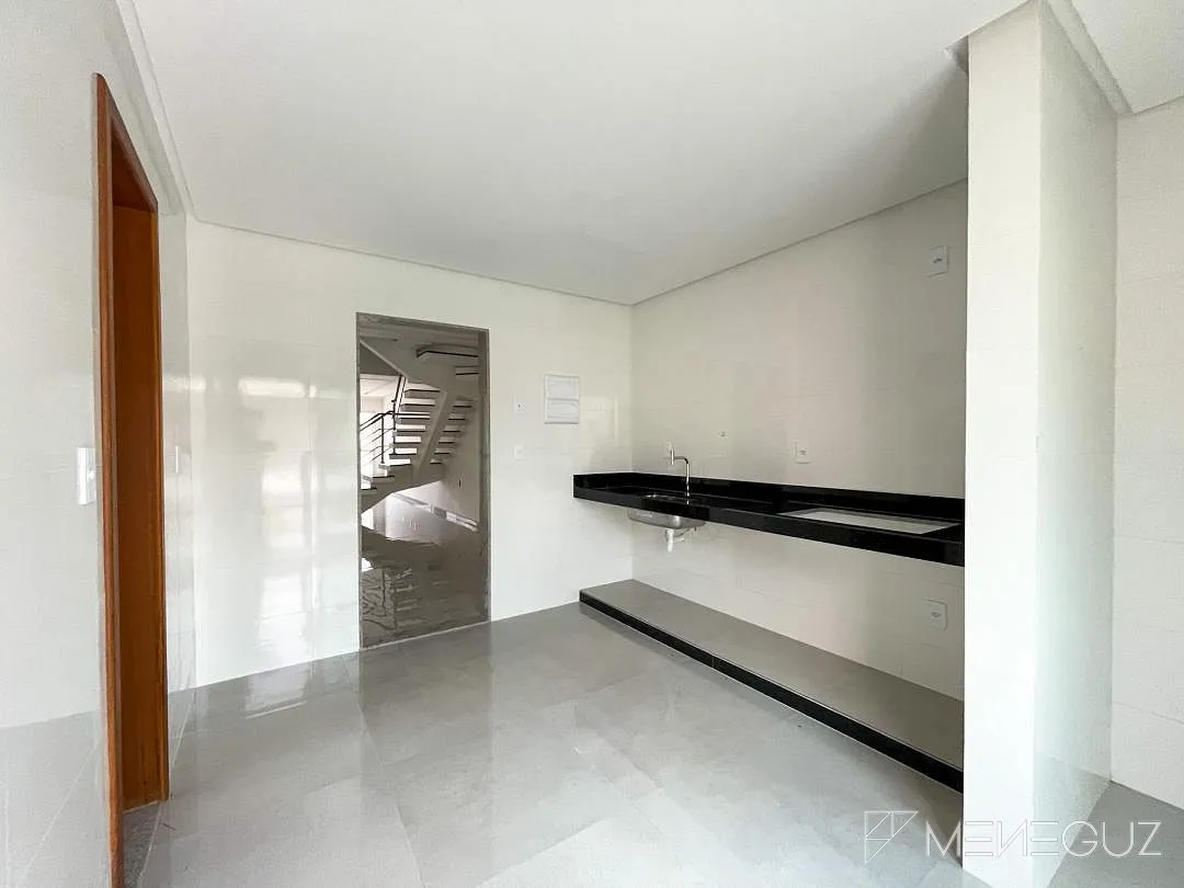 Imagem Casa a venda em Guarapari na Praia do Morro, com 3 quartos e lazer