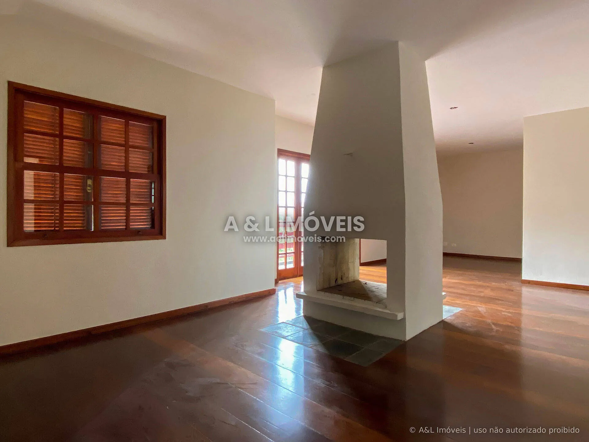 Imagem Cobertura | 156,49 m² | 2 Suítes | Vista e Lareira | Campos do Jordão