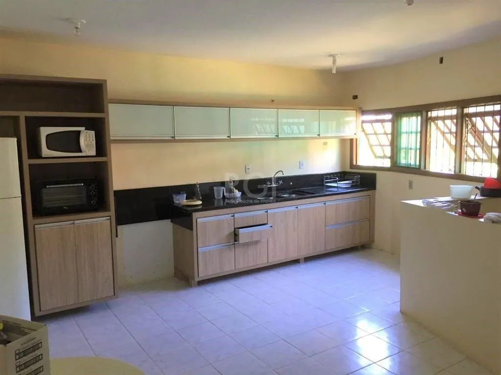 Imagem Casa para Venda - 200m², 3 dormitórios, sendo 1 suites, 2 vagas - Hípica