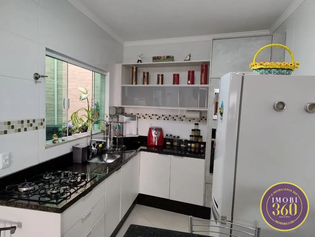 Imagem CASA EM CONDOMINIO FECHADO VILA RÉ - SP.