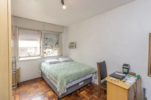 Imagem Vende-se apartamento com 2 quartos, 62 m² e 1 vaga