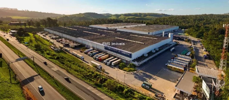 Imagem Galpão Comercial em Cabreúva-SP, 5.376,00 m² de área.