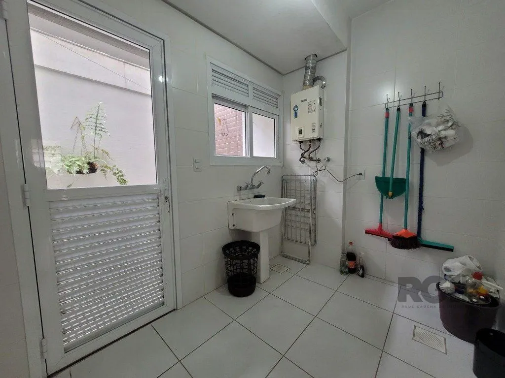 Imagem Casa Condominio para Venda - 250.88m², 3 dormitórios, sendo 3 suites, 3 vagas - Praia de Belas