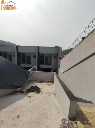 Imagem Sobrado Geminado Alto Padrão à venda em Joinville bairro Glória