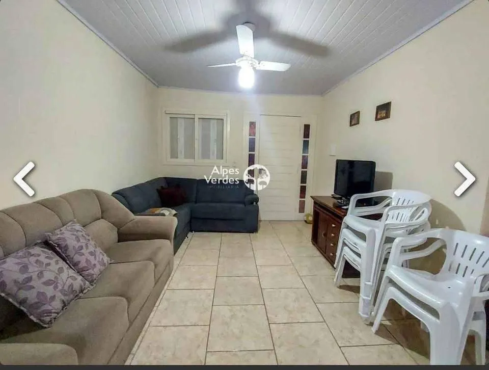 Imagem Vende-se Casa em Capão da Canoa com 250 m2