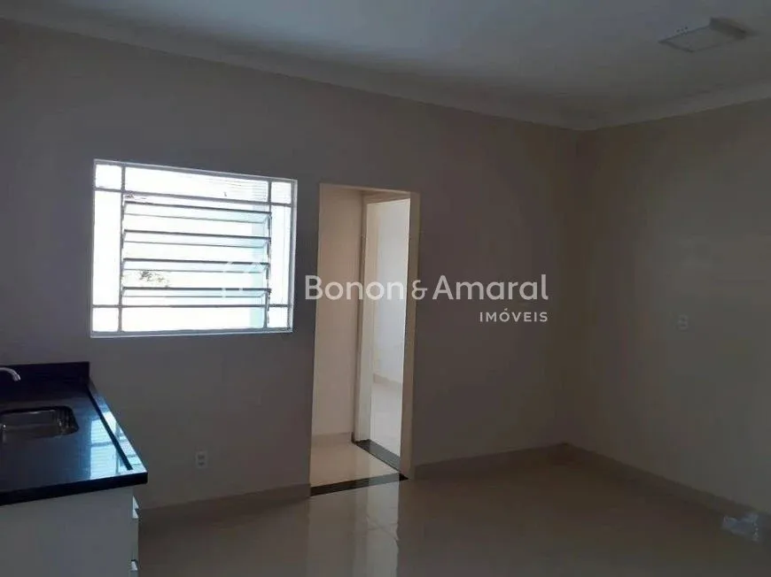 Imagem Casa com 4 Quartos e 2 banheiros à Venda, 242 m² por R$ 725.000