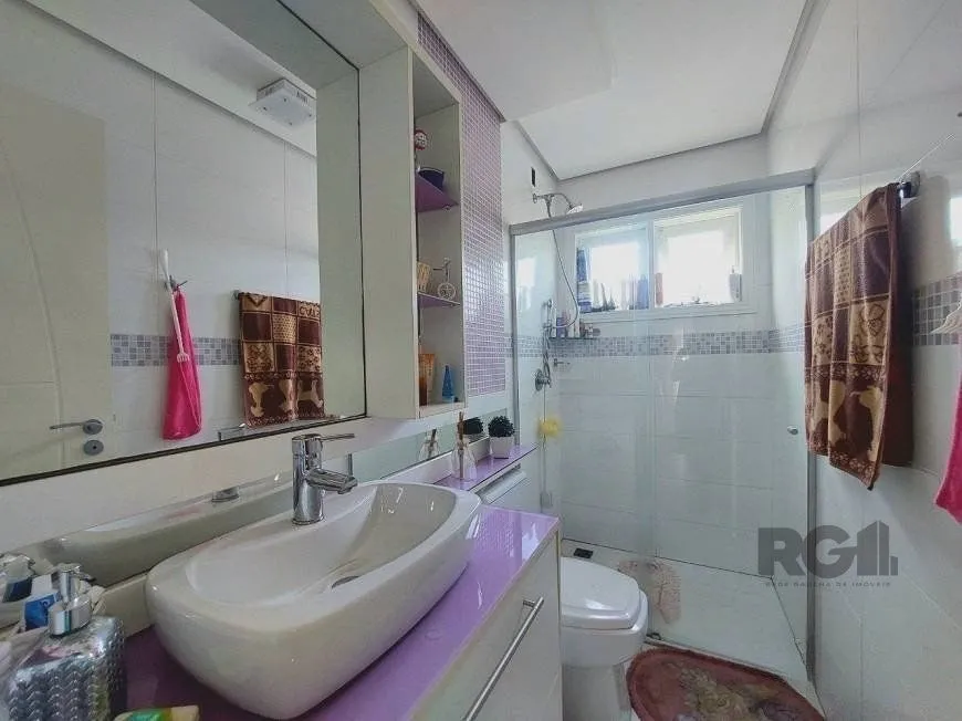 Imagem Excelente casa de 250m² com 3 dormitórios no bairro Sarandi.