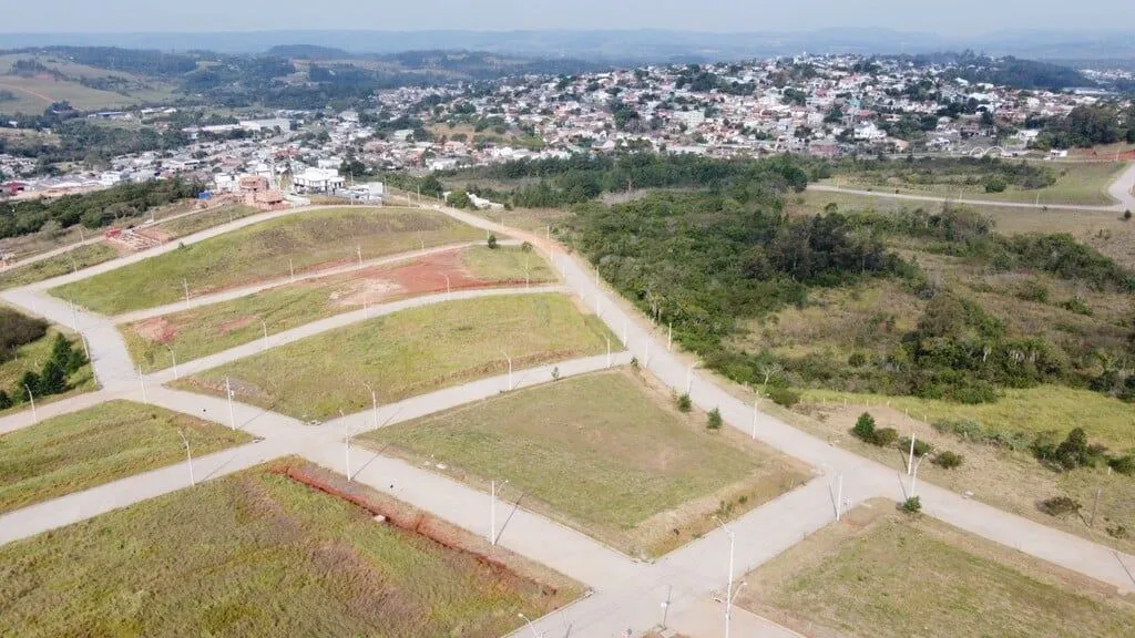 Imagem Terreno em Quatro Colônias