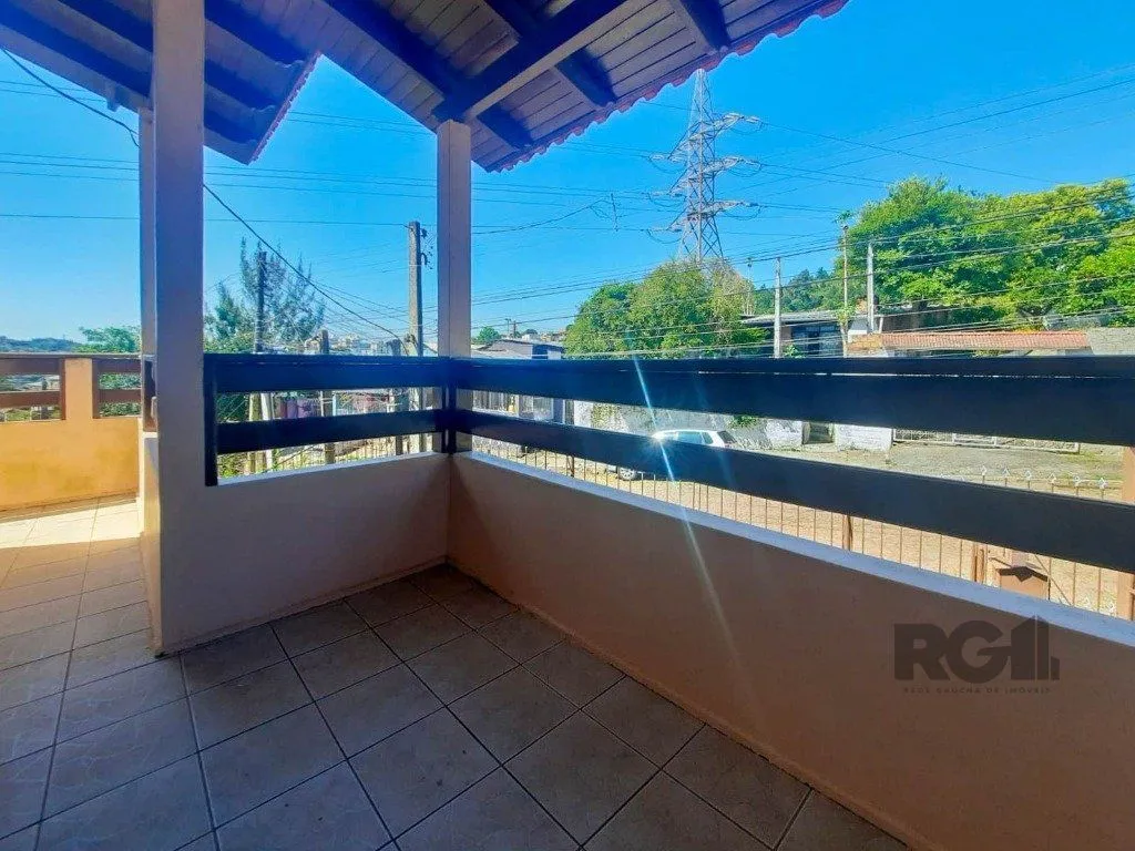 Imagem Excelente casa de 240m² com 4 dormitórios e 2 vagas.